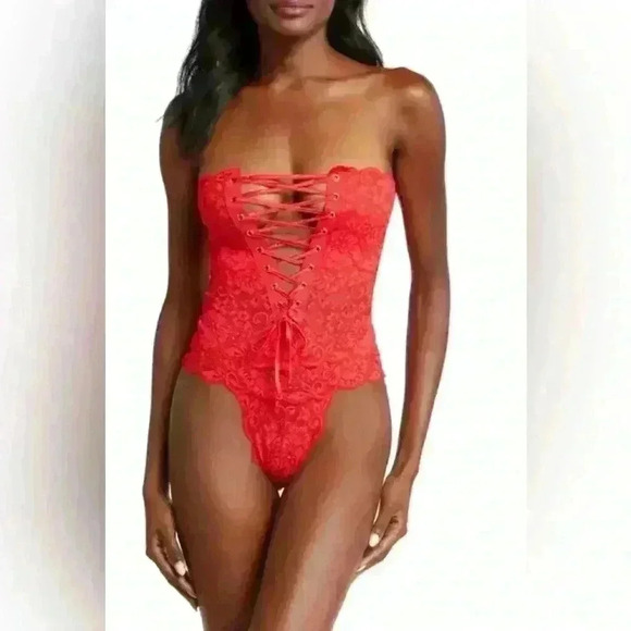 Free people x We Are HAH Spinster reversible lace bodysuit - Picture 2 of 9